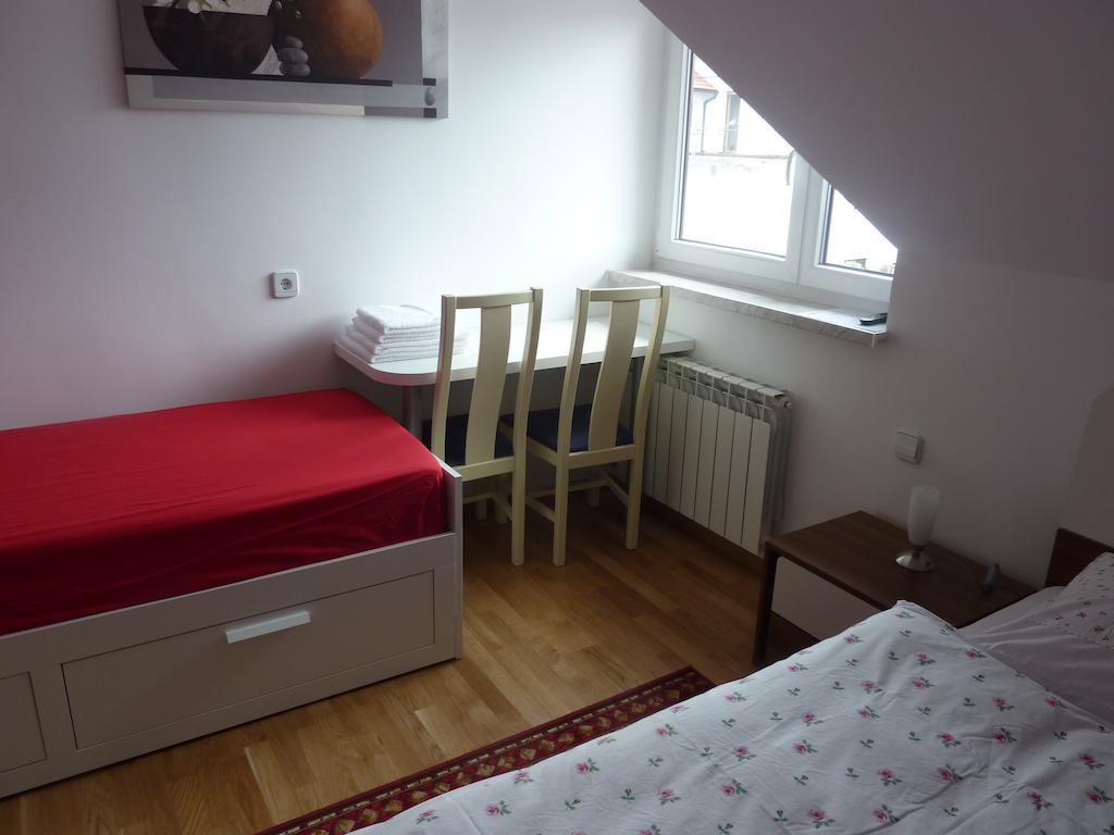 Rooms & Apartment Mira G. Postojna Rum bild